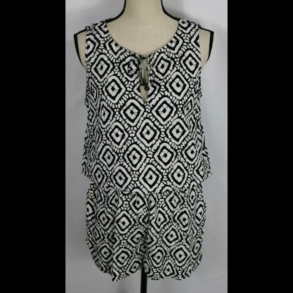 ESCAPADA LIVING S/L JOSS ROMPER WHITE BLACK SANTIA